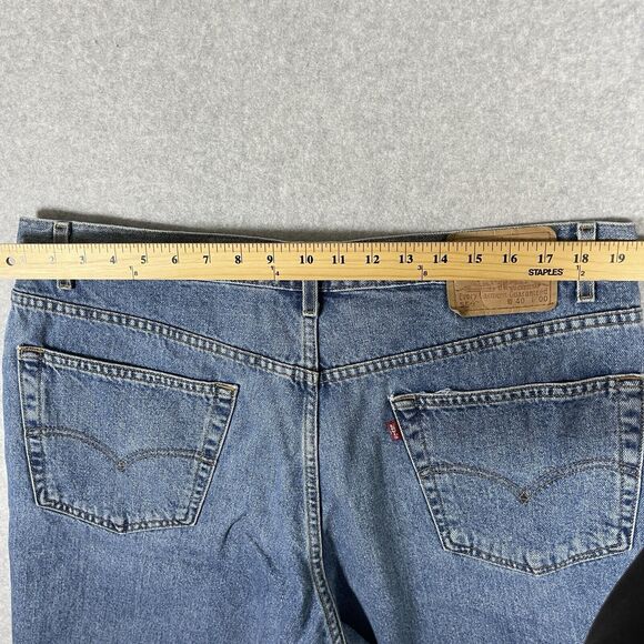 Levis 550 Shorts Mens 40 Vintage Relaxed Fit Jorts Jean Blue 90s Grunge Skate - Picture 9 of 11